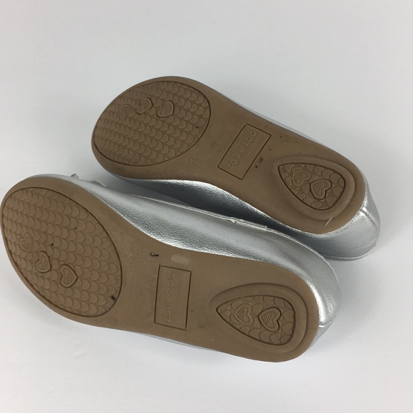 Zoe & Zac Silver Ballerina dress shoes - Picture 6 of 6